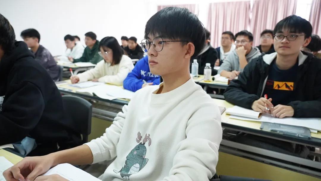 精英新启程VIP班秋季夯实班期末考试